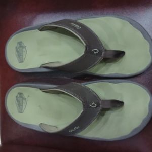OluKai Sandals Size 15